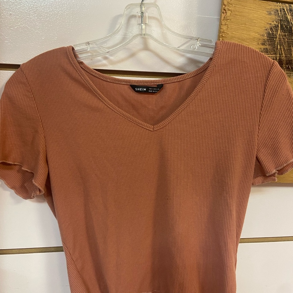 SHEIN Women's Rust Top
